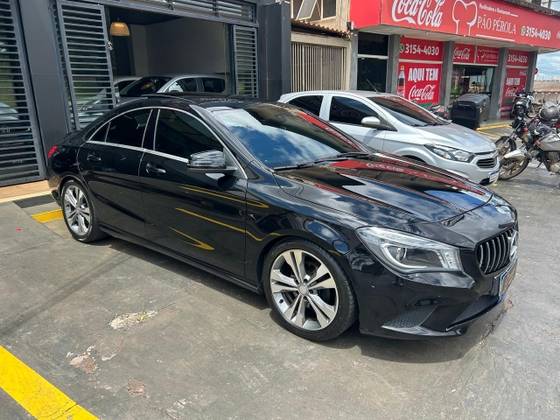 MERCEDES-BENZ CLA 200 1.6 VISION 16V FLEX 4P AUTOMÁTICO MERCEDES-BENZ CLA 200 1.6 VISION 16V FLEX 4P AUTOMÁTICO